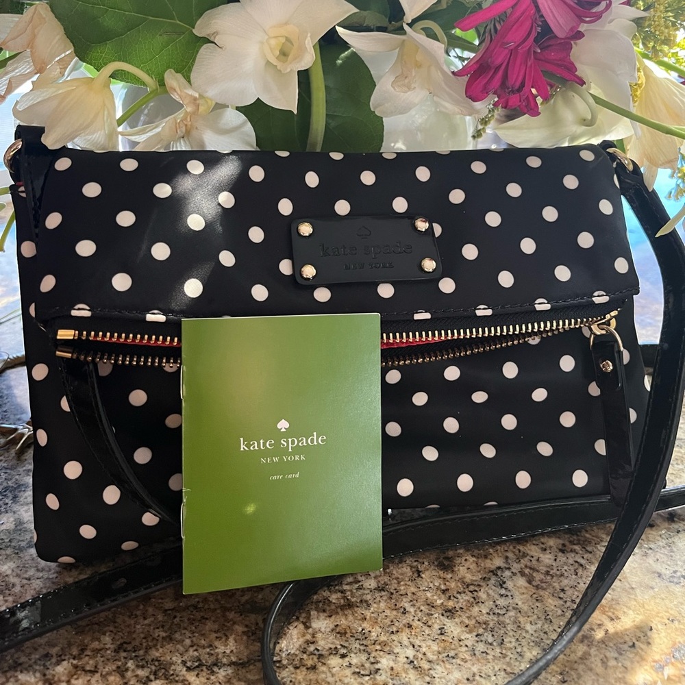 Kate spade Crossbody bag. Never used.